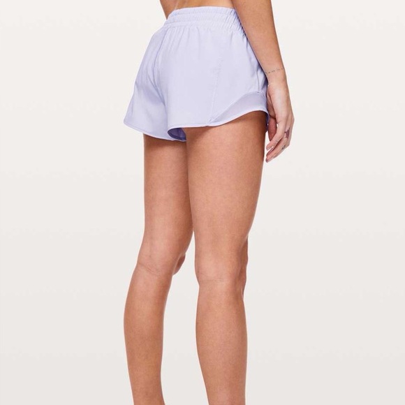 Lululemon Hotty Hot Low Rise Short 2.5” *Lined - Picture 6 of 8